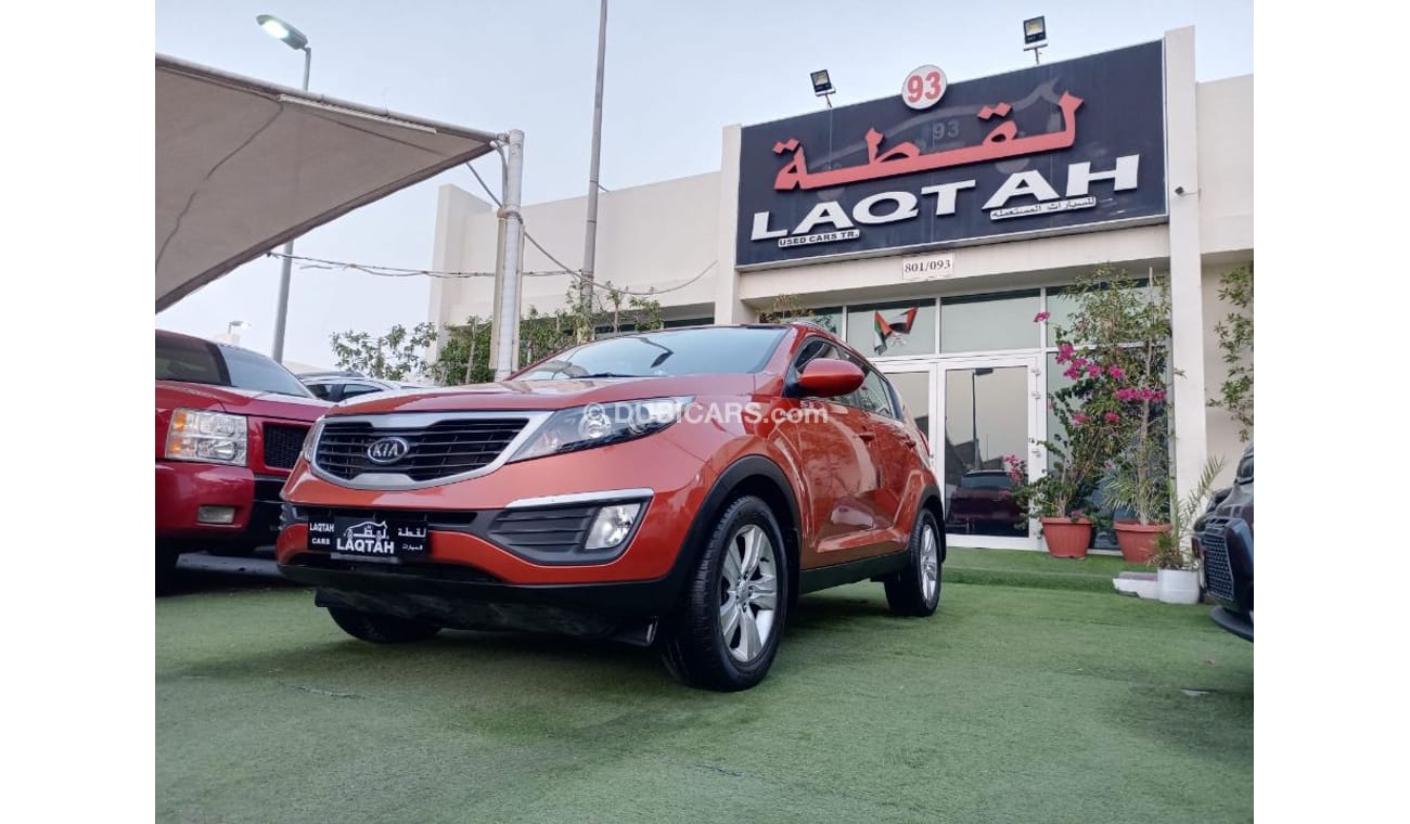 Kia Sportage 2012 Gulf model, agency paint, alloy wheels, cruise control, rear wing camera, in excellent conditio