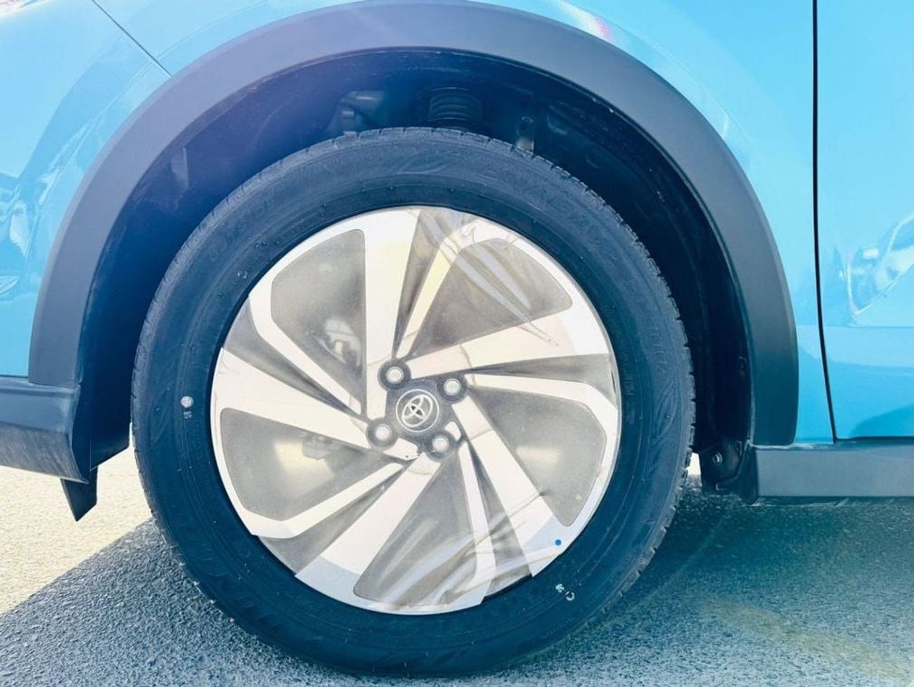 Toyota Raize TOYOTA RAIZE 1.0L PETROL 4WD COLOR TURQOUISE-MODEL 2023