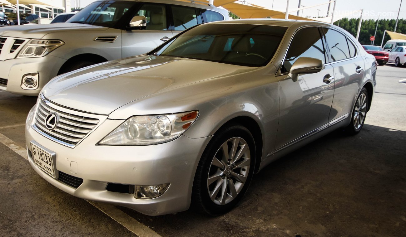 Lexus LS460