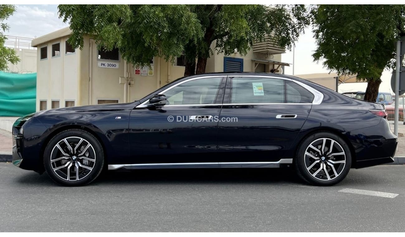 بي أم دبليو 740Li 3.0L 6 Cylinders GCC Brand New