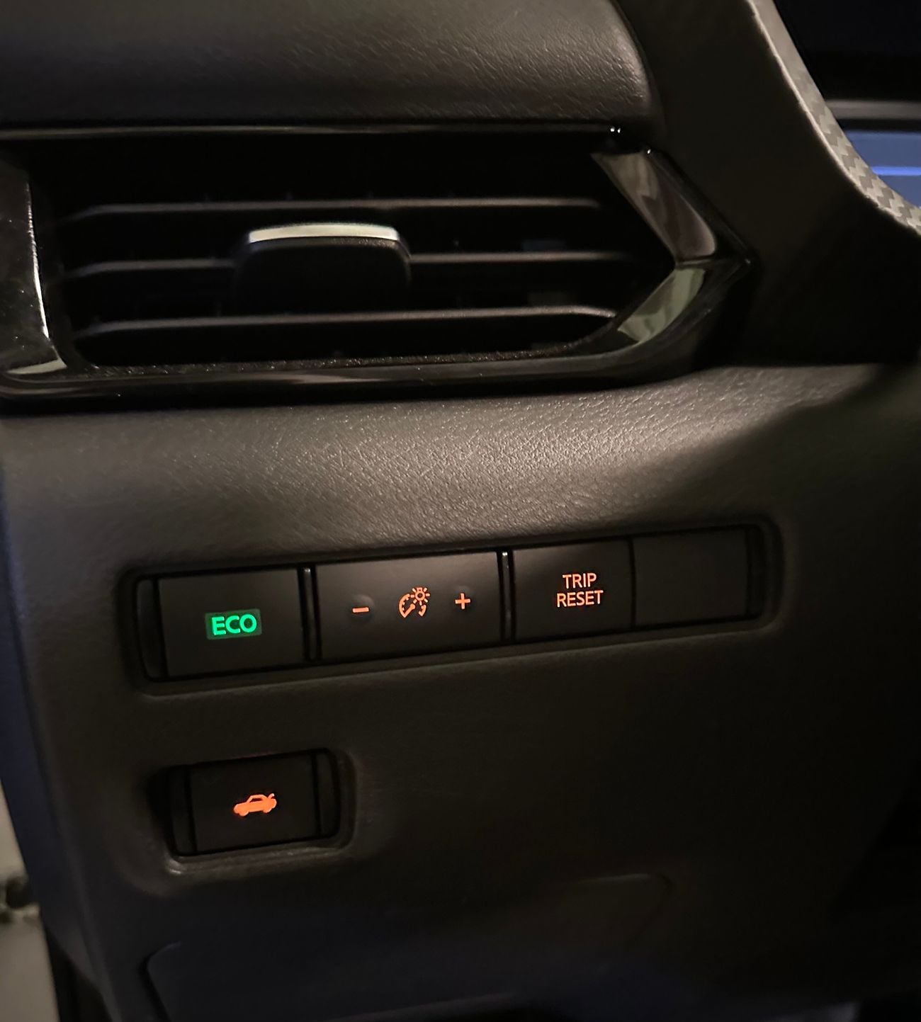 Nissan Sentra Sentra SV 1/2