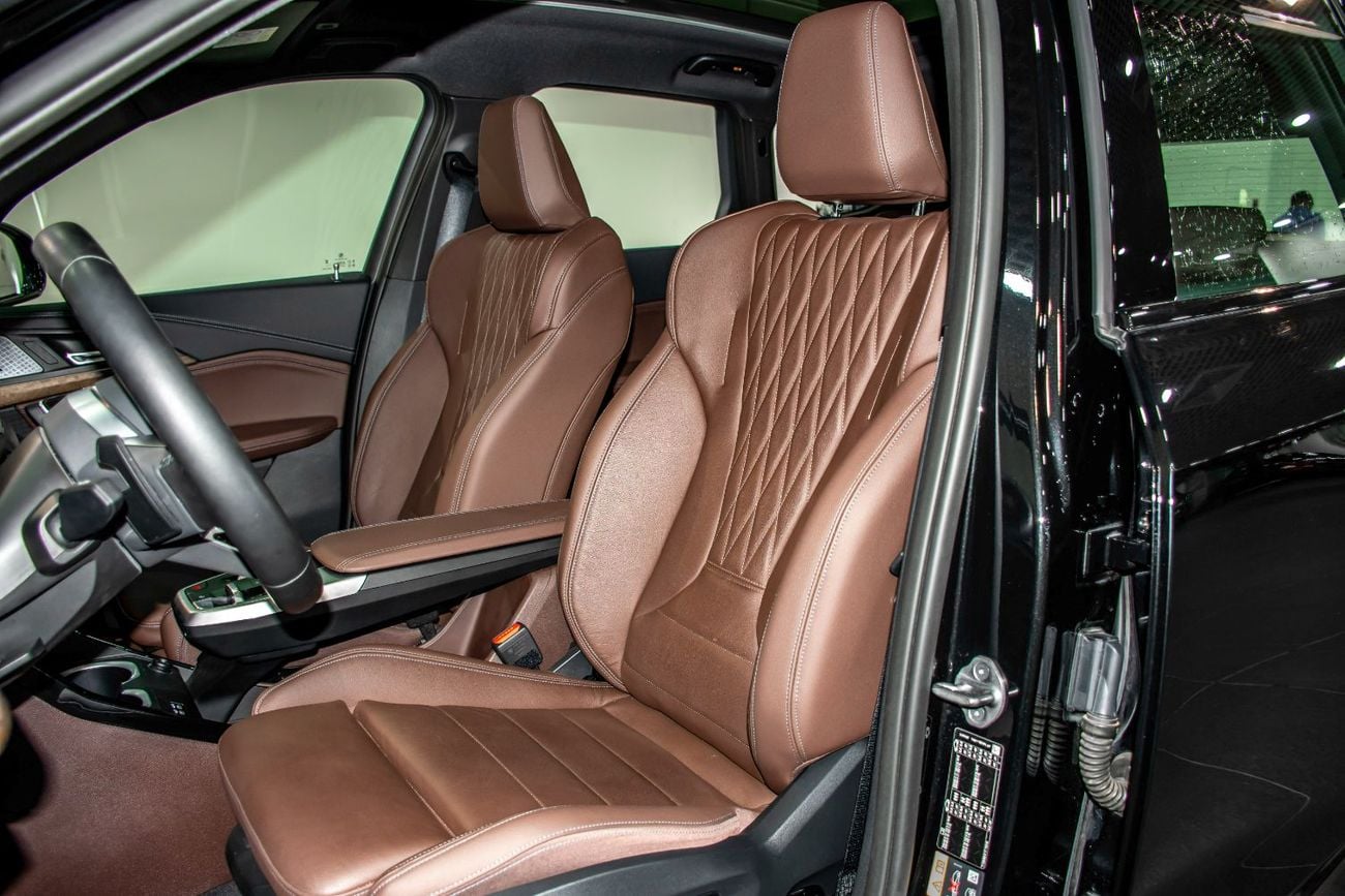 بي أم دبليو iX1 XDRIVE30 LUXURY M SPORT PACKAGE