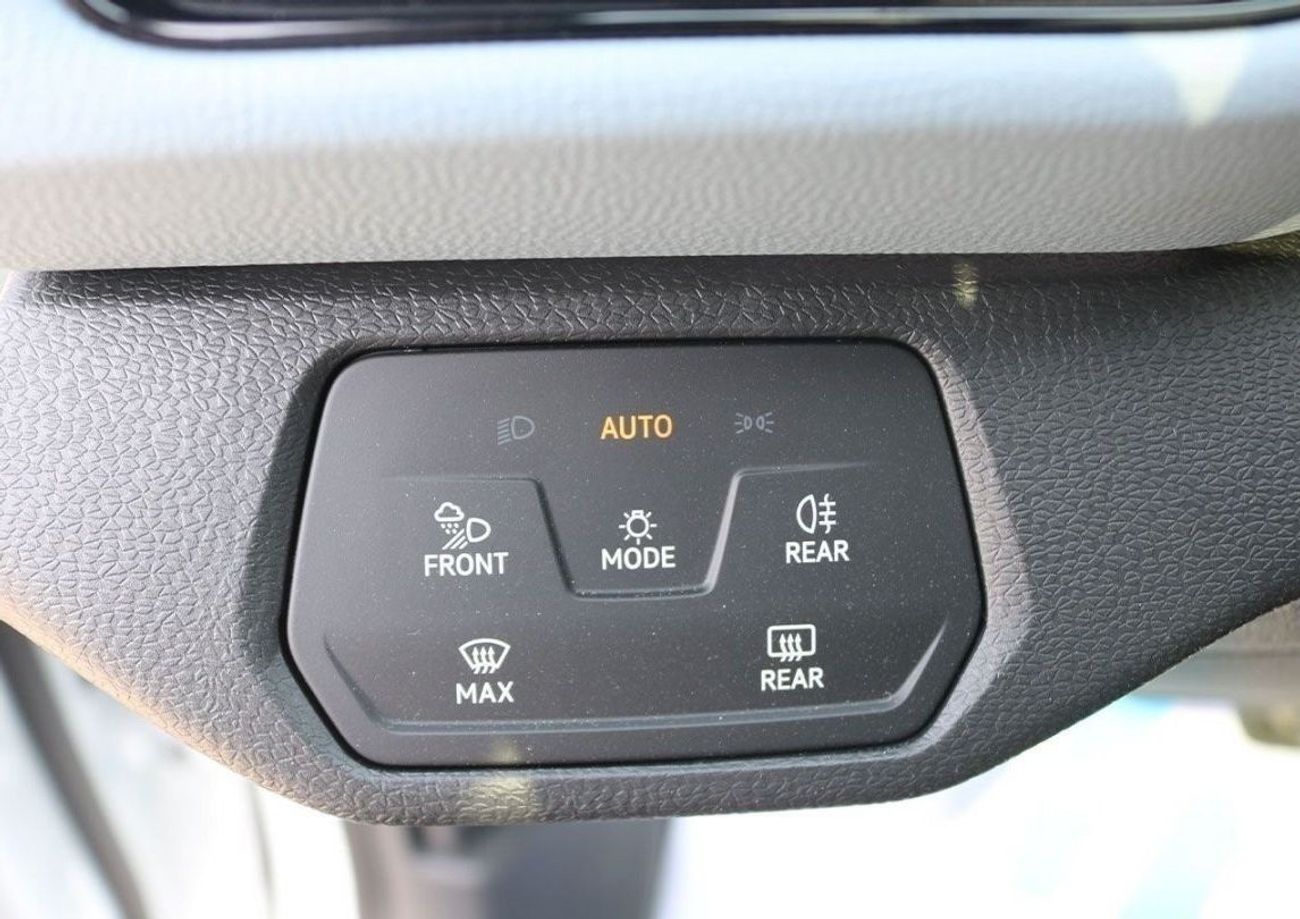 فولكس واجن ID.4 2022 | PURE+ 100% ELECTRIC INTELLIGENT SUV FULL OPTION WITH PANORAMIC SUNROOF