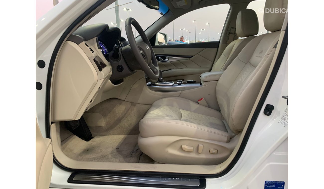 إنفينيتي Q70 Infiniti Q70_Gcc_2015_Excellent_Condition _Full option