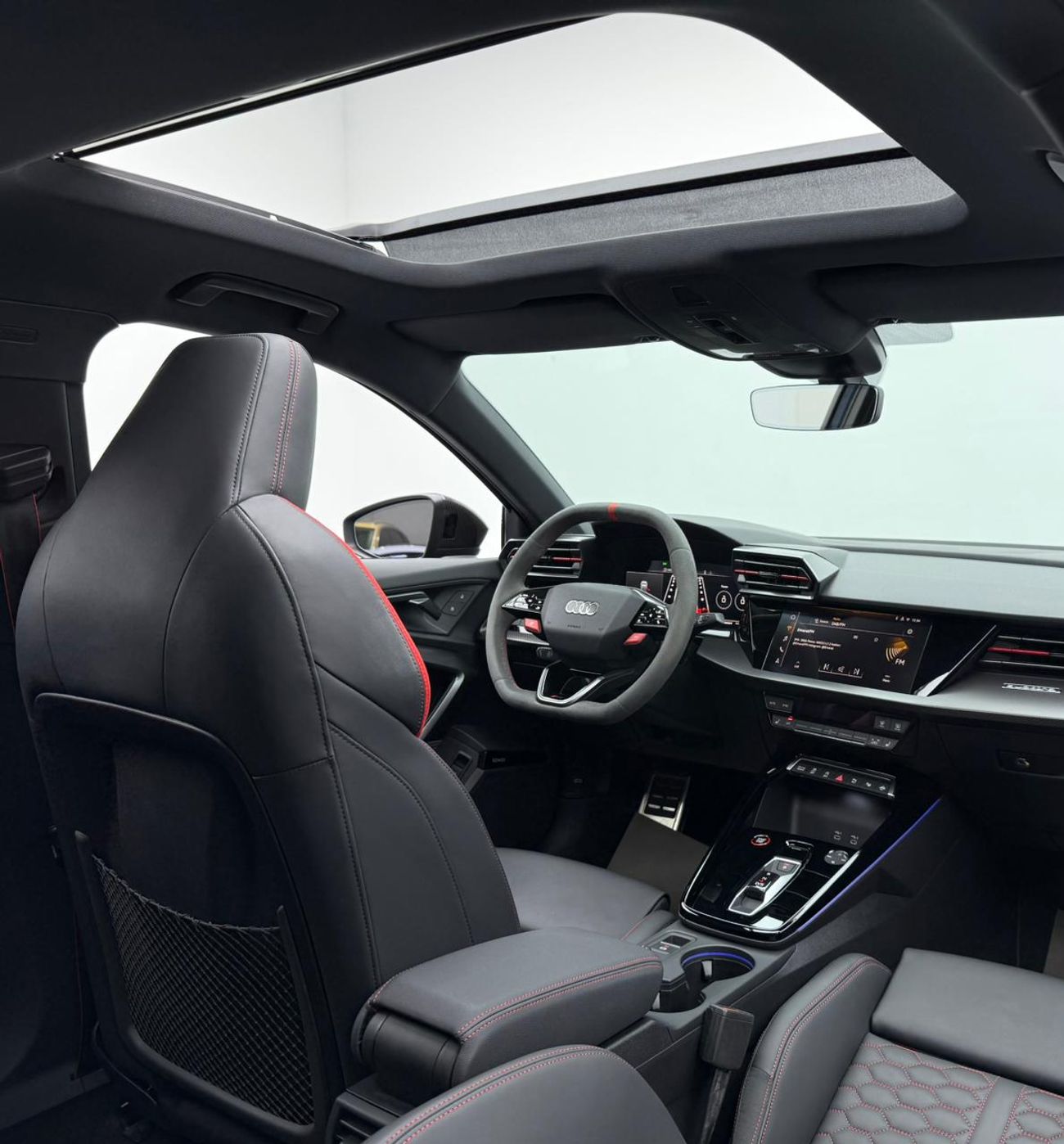 Audi RS3 TFSI quattro 2.5L Sedan 2025 Audi RS3 TFSI Quattro ,Agency Warranty + Service Contract until 01/2030