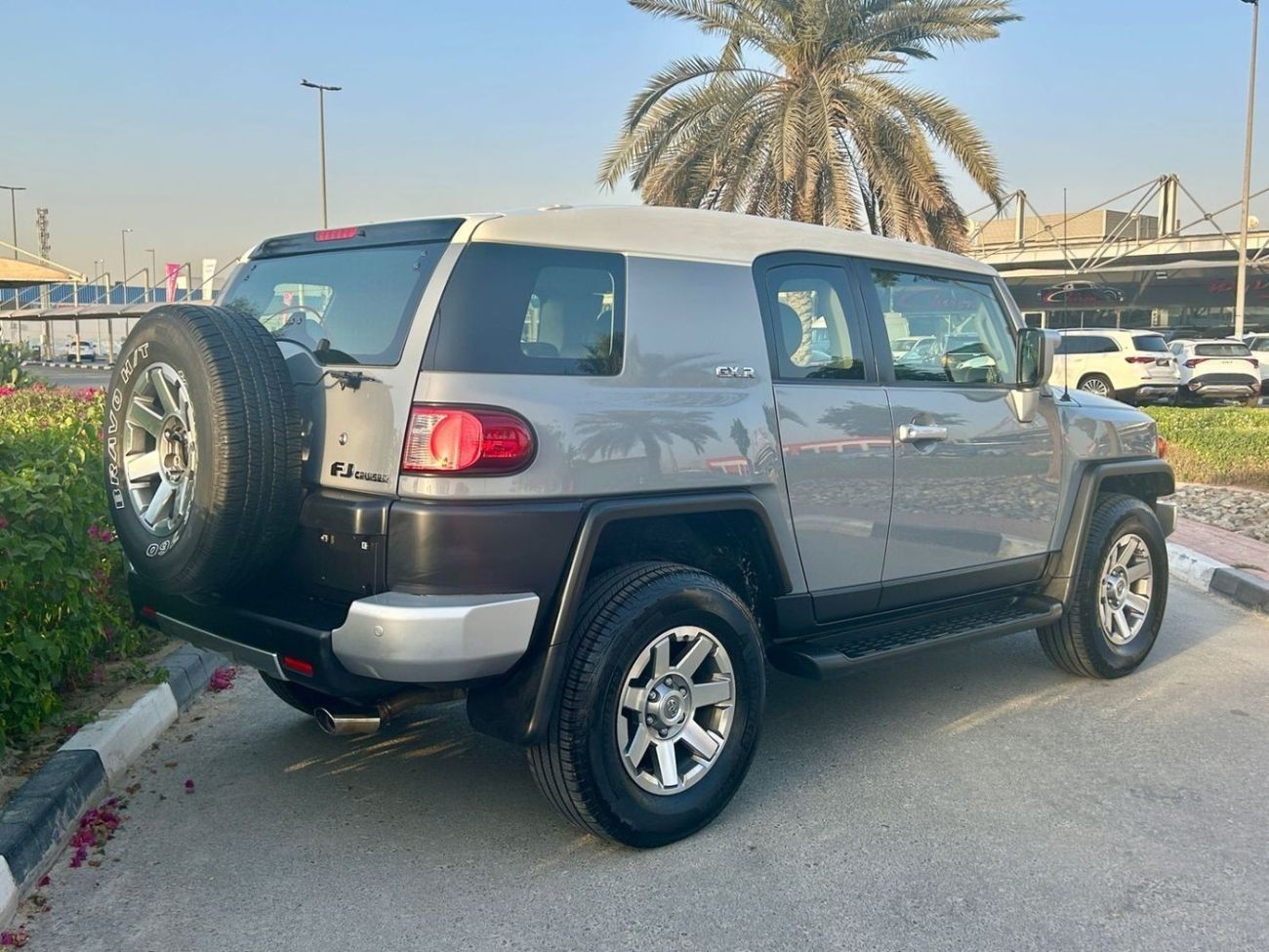Toyota FJ Cruiser GXR 4.0L A/T 2017 GCC AL FUTTAIM SINGLE OWNER IN MINT CONDITION