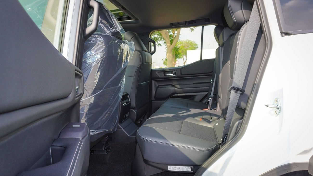 تويوتا برادو Mid ECTAGR034 - 2025 Toyota Prado - 2.4L Petrol Auto - White with Black Interior