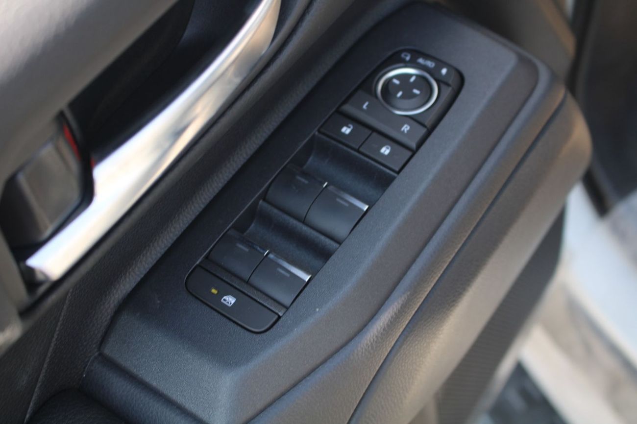 تويوتا برادو TOYOTA PRADO 2.7L PETROL 4WD LIMITED AUTO