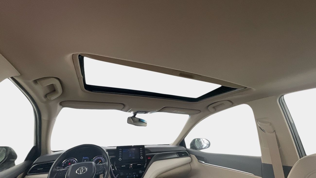 تويوتا كامري SE | upto AED 20,000 Ramadan Discount | شامل الضمان | 0 ﺪﻔﻋﺓ ﺃﻮﻟﻯ