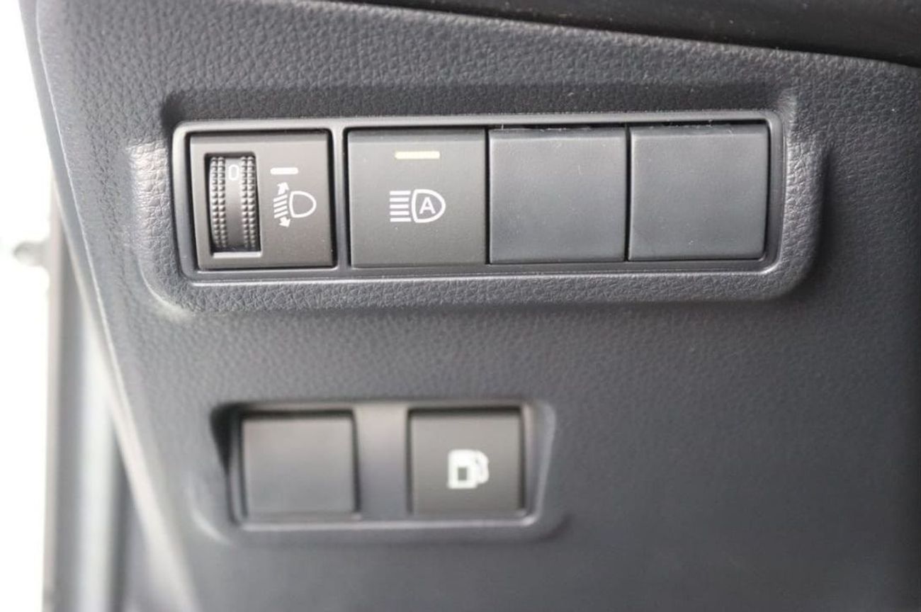 Toyota Corolla Cross 2.0L HYBRID, PUSH START, ALLOY WHEELS, SUNROOF MODEL 2025