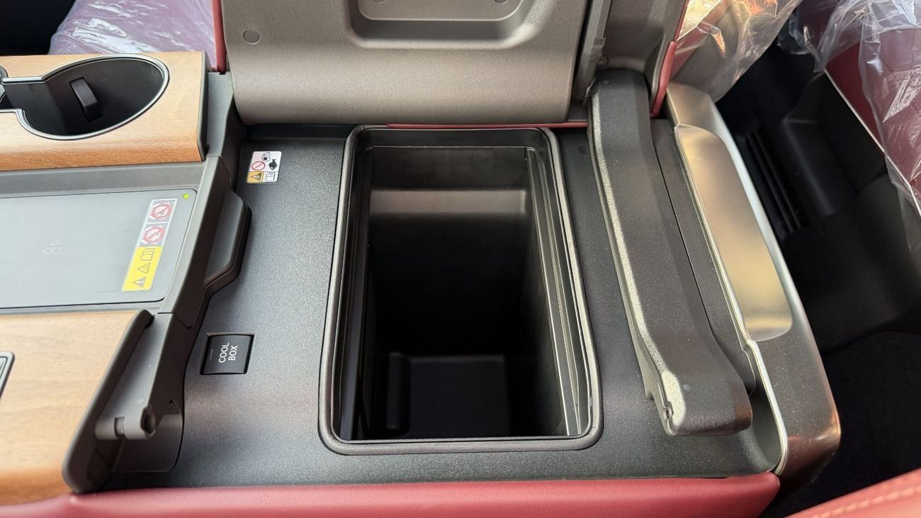 Lexus LX 600 Signature 3.5L ( CYL) LEXUS LX Signature 3.5L TITANIUM