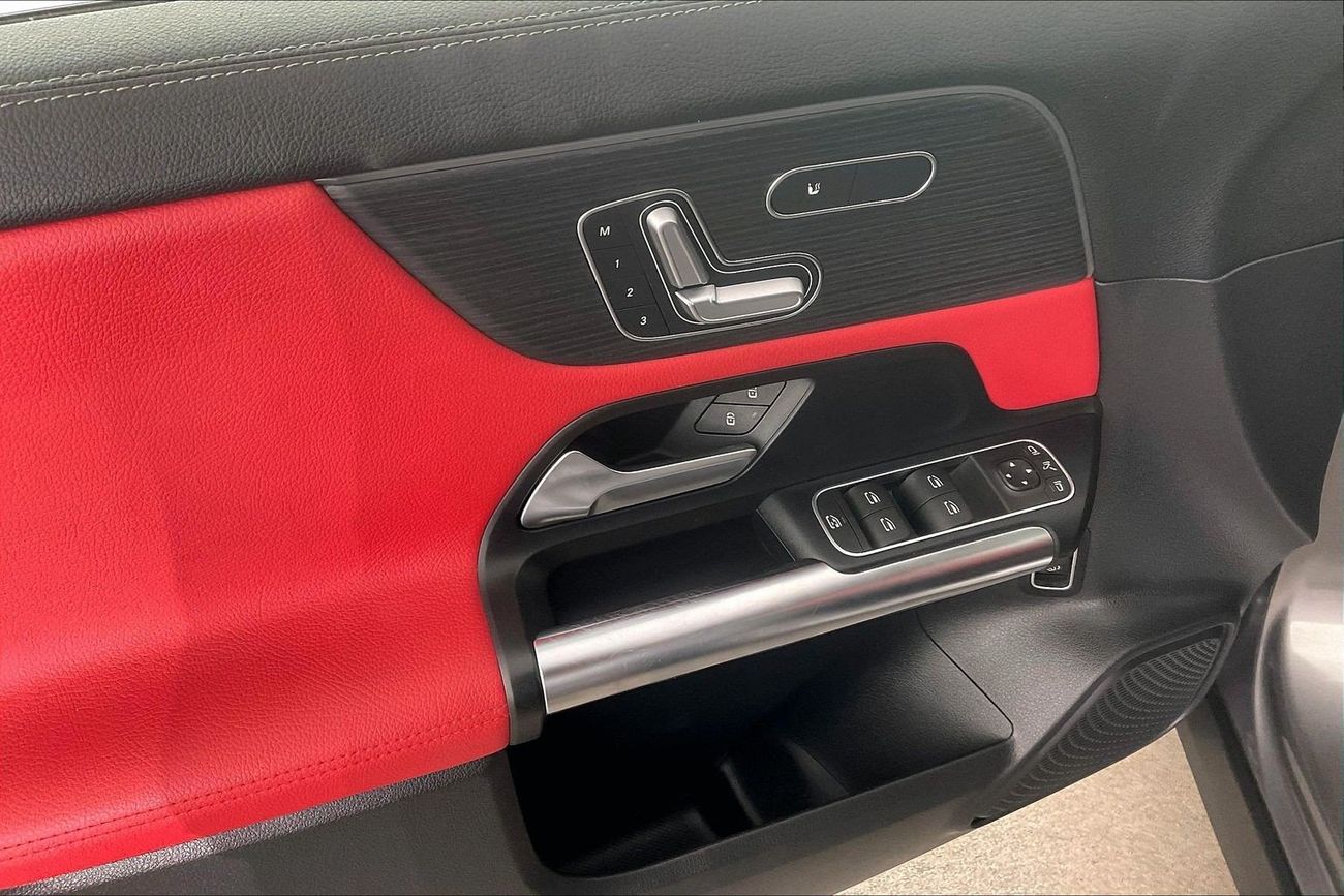 مرسيدس بنز GLA 200 Premium | National Day Celebration | شامل الضمان | 0 ﺪﻔﻋﺓ ﺃﻮﻟﻯ