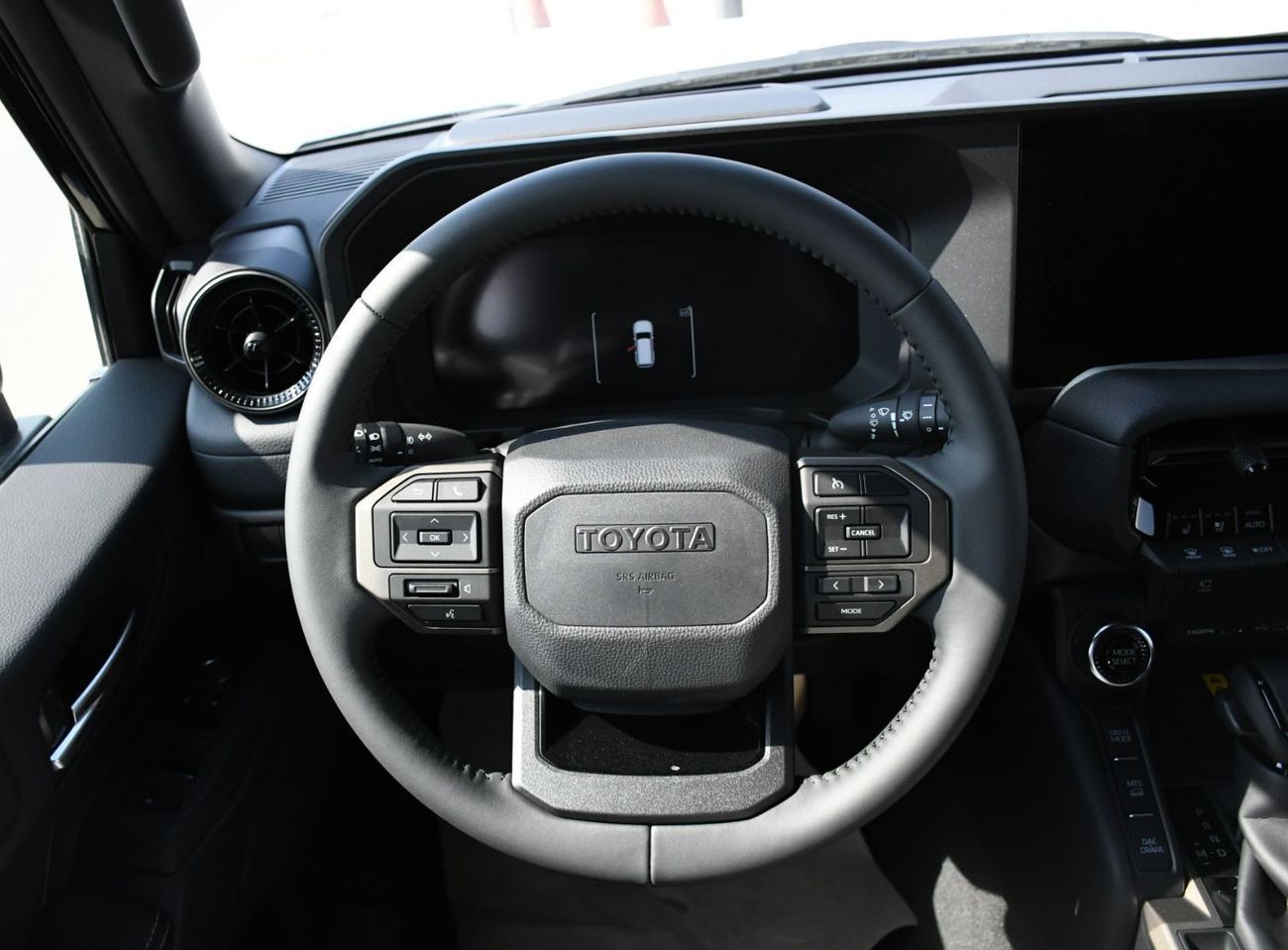 تويوتا برادو 2.4L Adventure petrol Only For Africa (ready Stock)