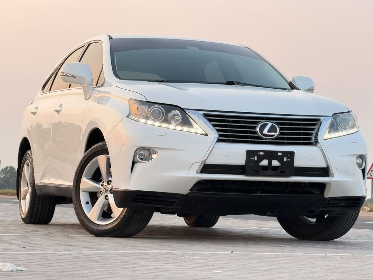 Lexus RX350 PREMIUM Gulf specification number 2, cruise control, electric seats