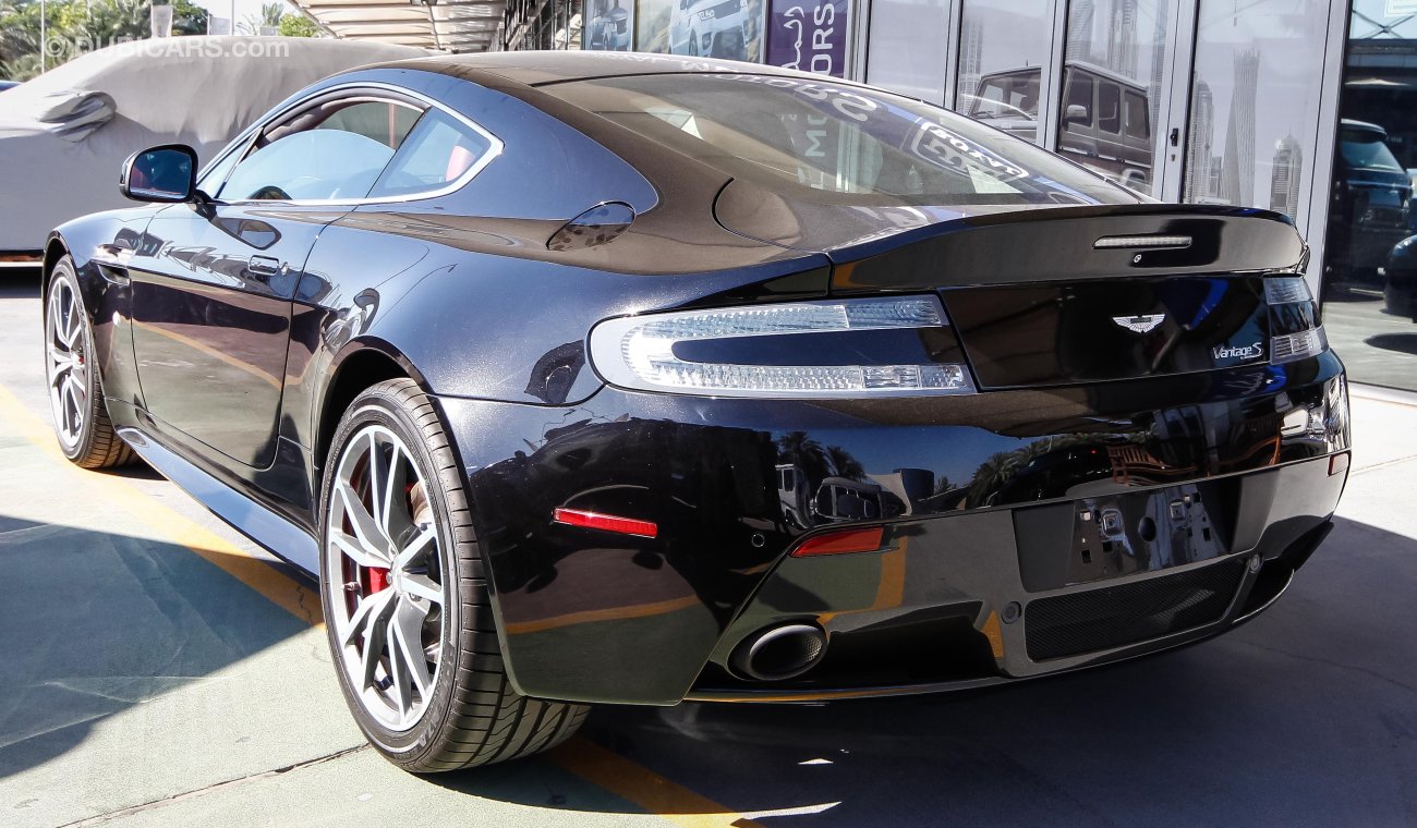 Aston Martin Vantage S