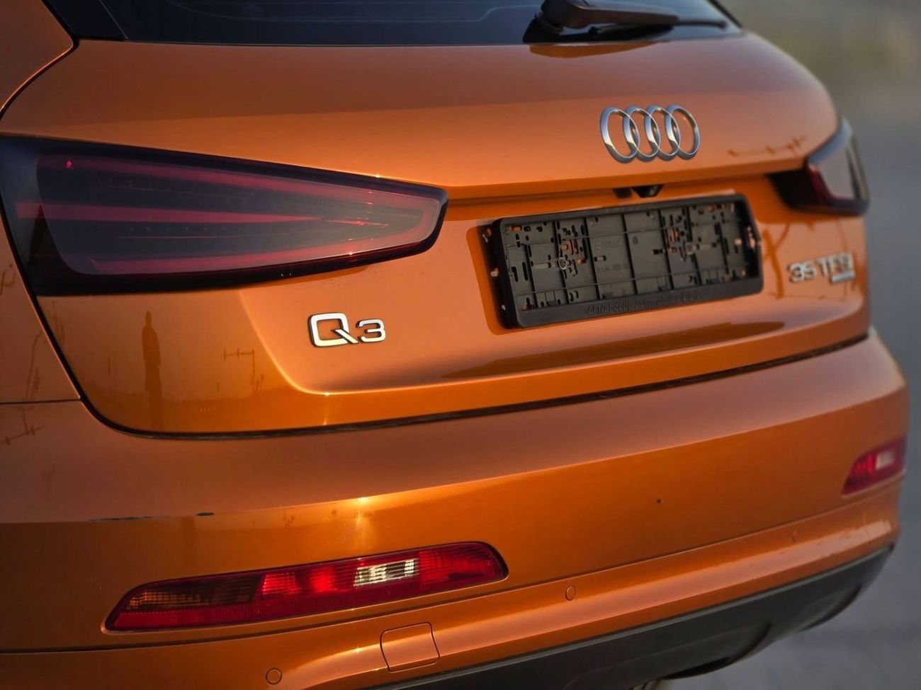 Audi Q3 35 TFSI S-Line 2.0L (180 HP)