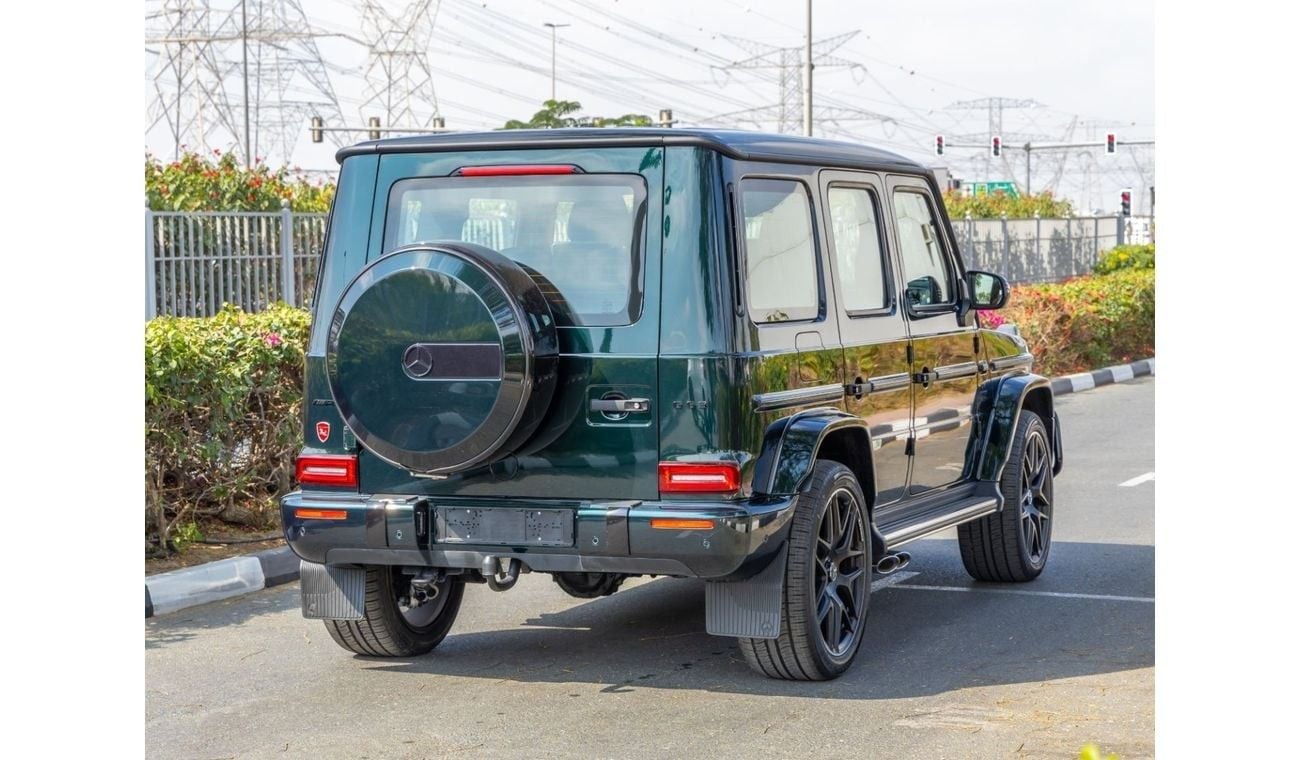 Mercedes-Benz G 63 AMG Mercedes G63 AMG - Special Color Emerald Green - Carbon Fiber - Rear Entertainment System - 2024