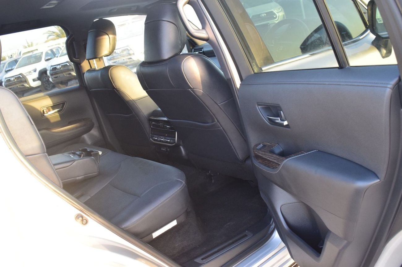 Toyota Land Cruiser Toyota landcruise 2022MODEL VXR 3.3 Twin turbo Diesel engine Full option Colour sliver push start Tr