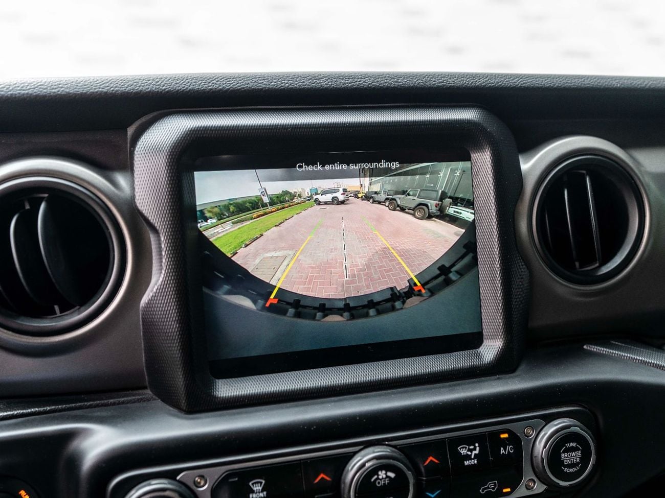 جيب رانجلر Unlimited Sport 3.6L A/T