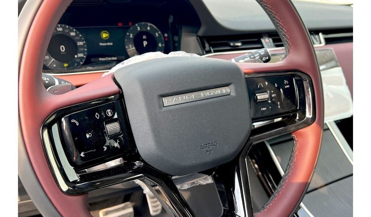 Land Rover Range Rover Evoque White /2025/21KM/ mild hybrid Long wheel base EXPORT ONLY