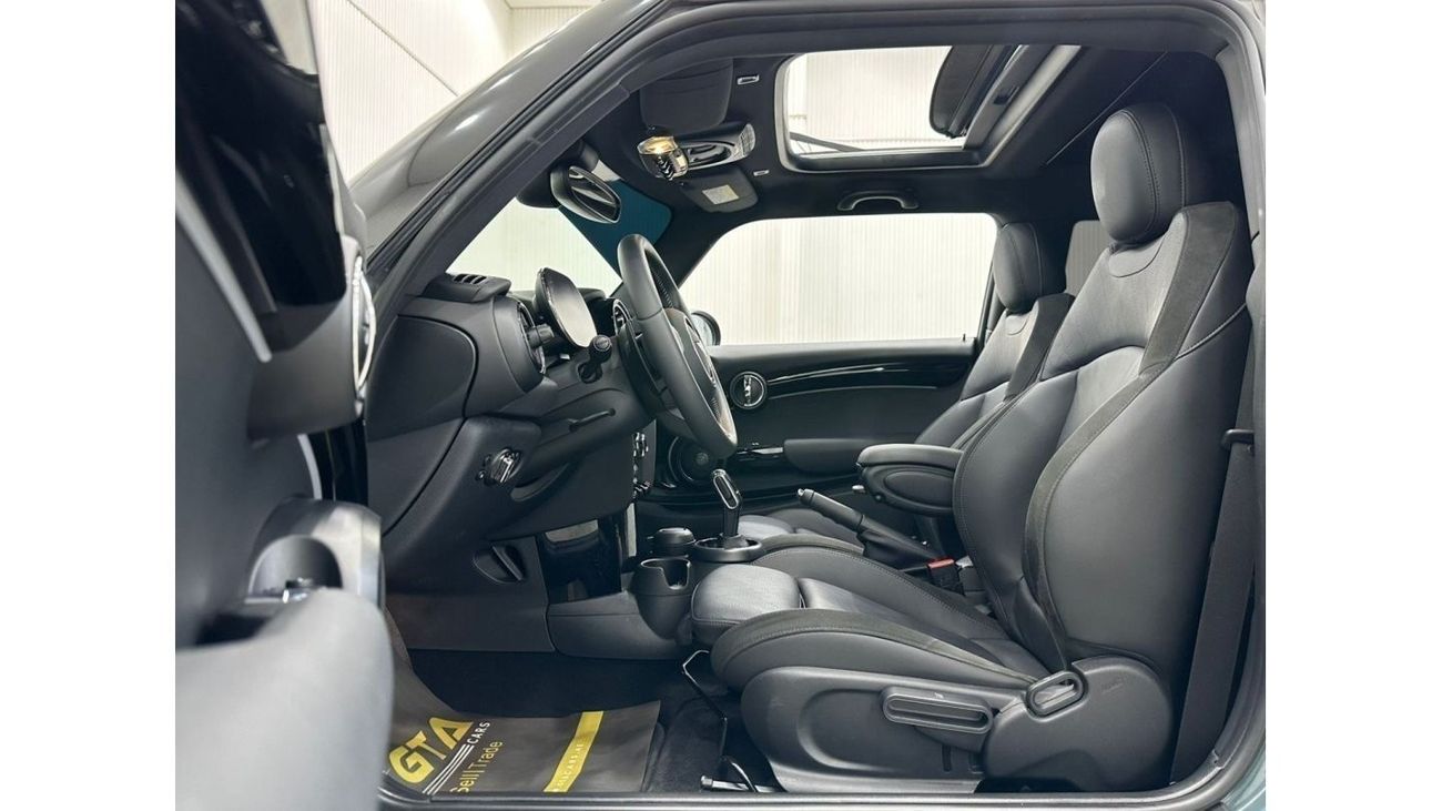 Mini Cooper S 2023 Mini Cooper S Multi-Tone Special Edition, 3 Years BMW Warranty + Service Pack, GCC