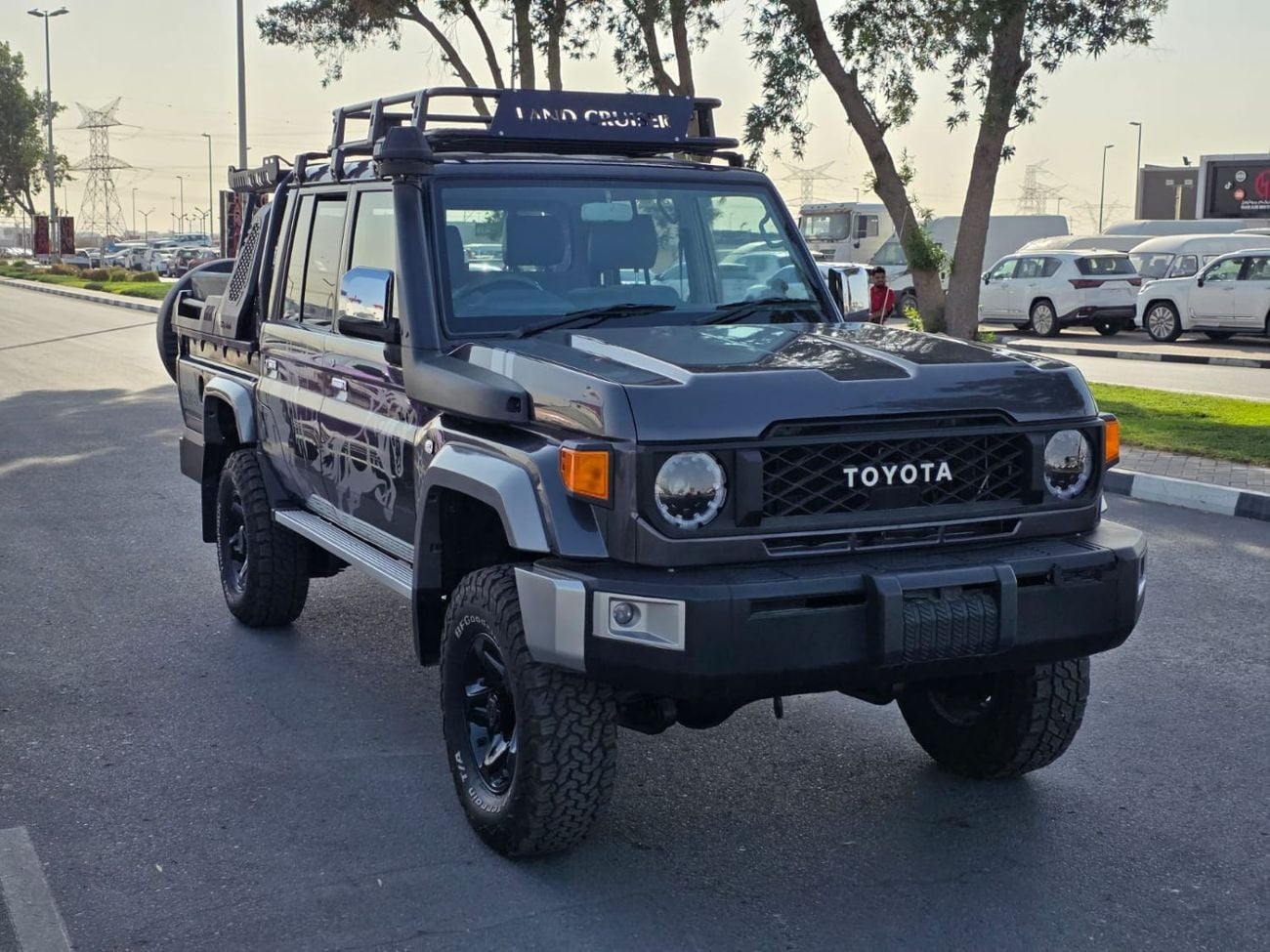 تويوتا لاند كروزر بيك آب RIGHT HAND VEHICLE ONLY FOR EXPORT 4.5L MODEL 2018 SHAPE 2024