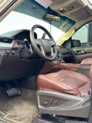 Chevrolet Suburban LTZ 5.3L 4WD