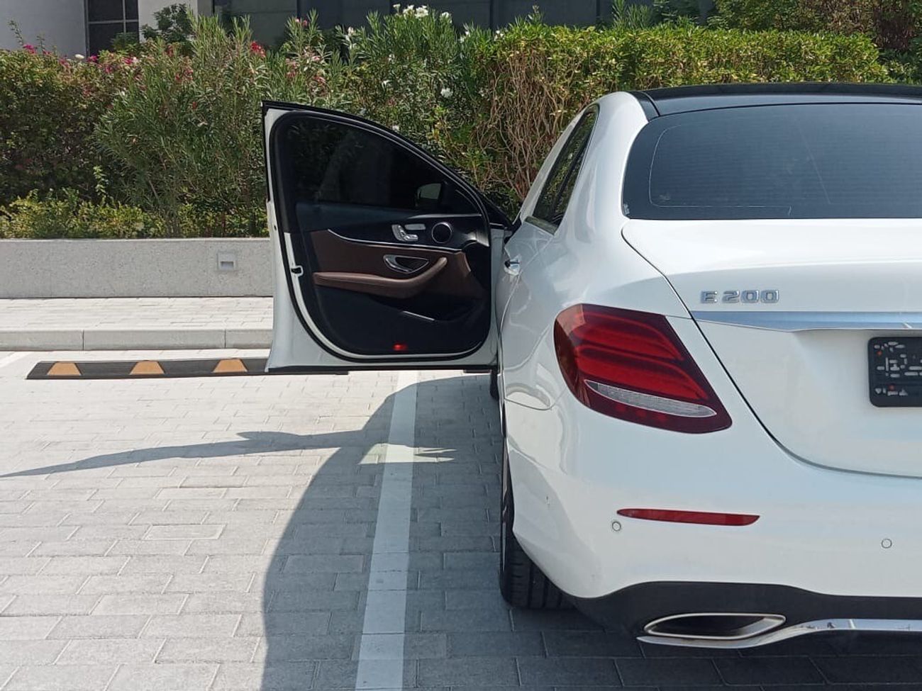 Mercedes-Benz E200 E200