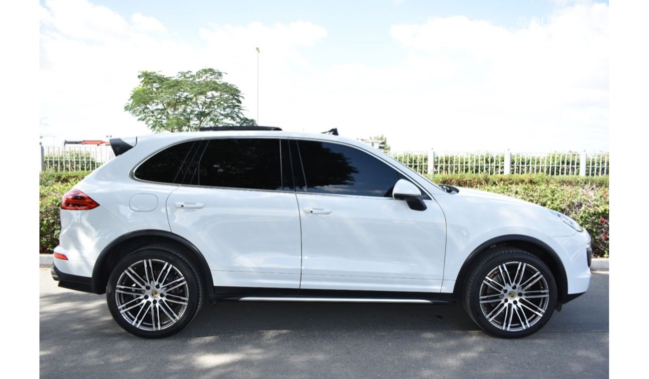 Porsche Cayenne Porsche Cayenne V6 2016 gcc