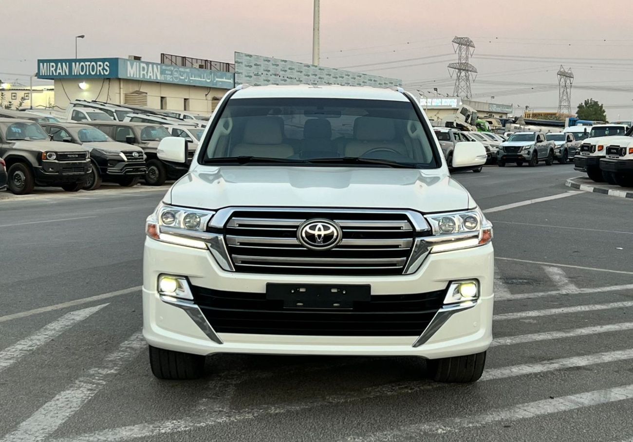 تويوتا لاند كروزر 2018 Toyota Land Cruiser EXR – GCC Specs – Single Owner – No Accident.