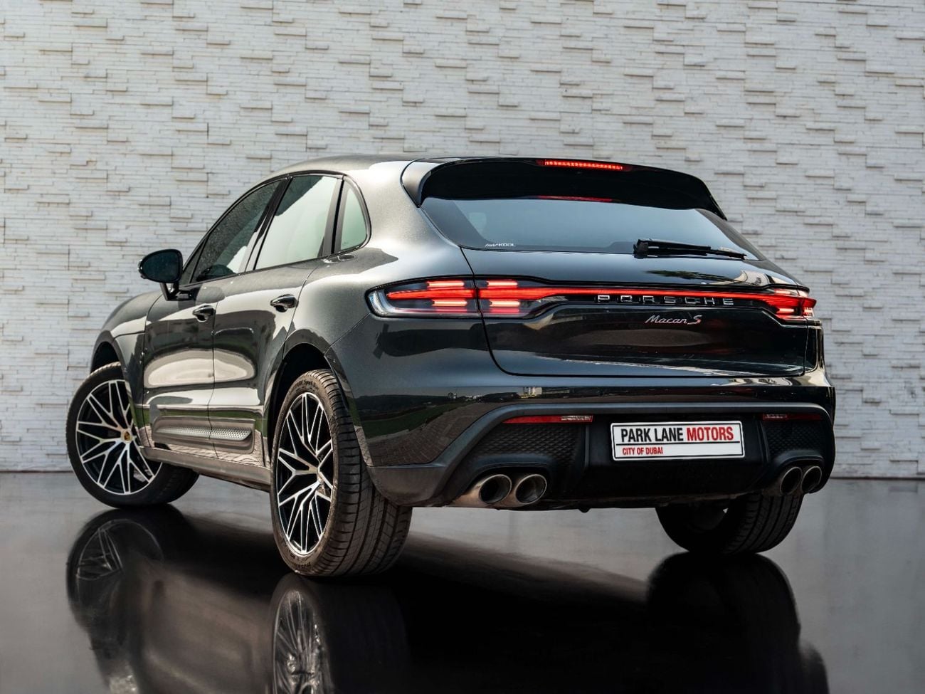 Porsche Macan S 2.9L (375 HP)