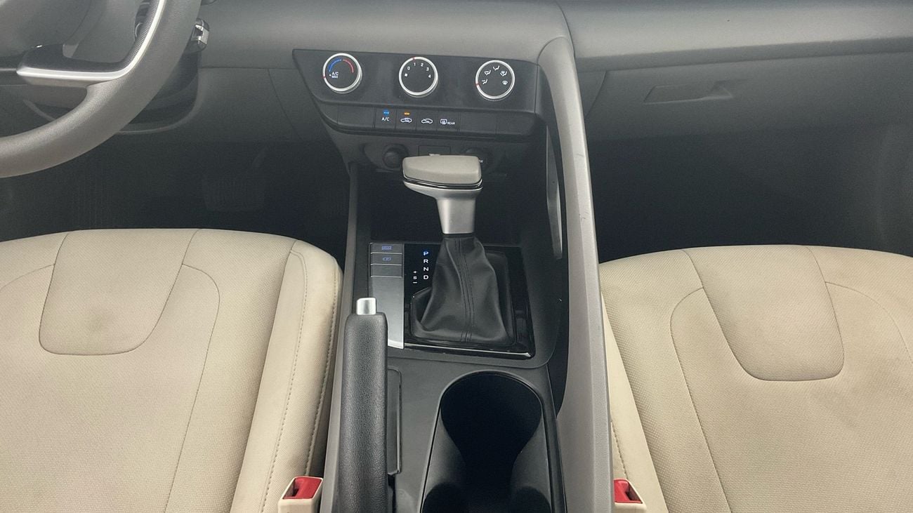 هيونداي إلانترا 1.6 GL AUTO SMART | شامل الضمان | 0 ﺪﻔﻋﺓ ﺃﻮﻟﻯ