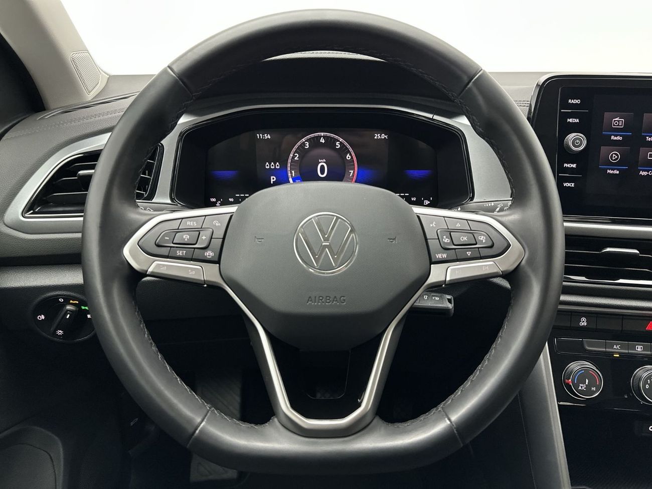 فولكس واجن T ROC LIFE with Camera 1.4L | Adaptive Cruise Control | VW Certified