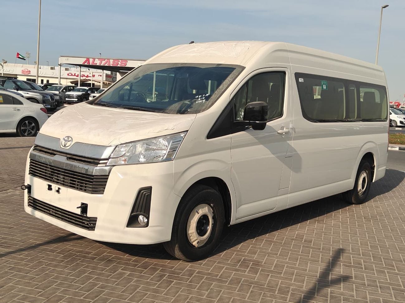 تويوتا هاياس GL 2026 Toyota Hiace 13-Seater High-Roof Full-Option 3.5L V6 Petrol A/T RWD Export Only