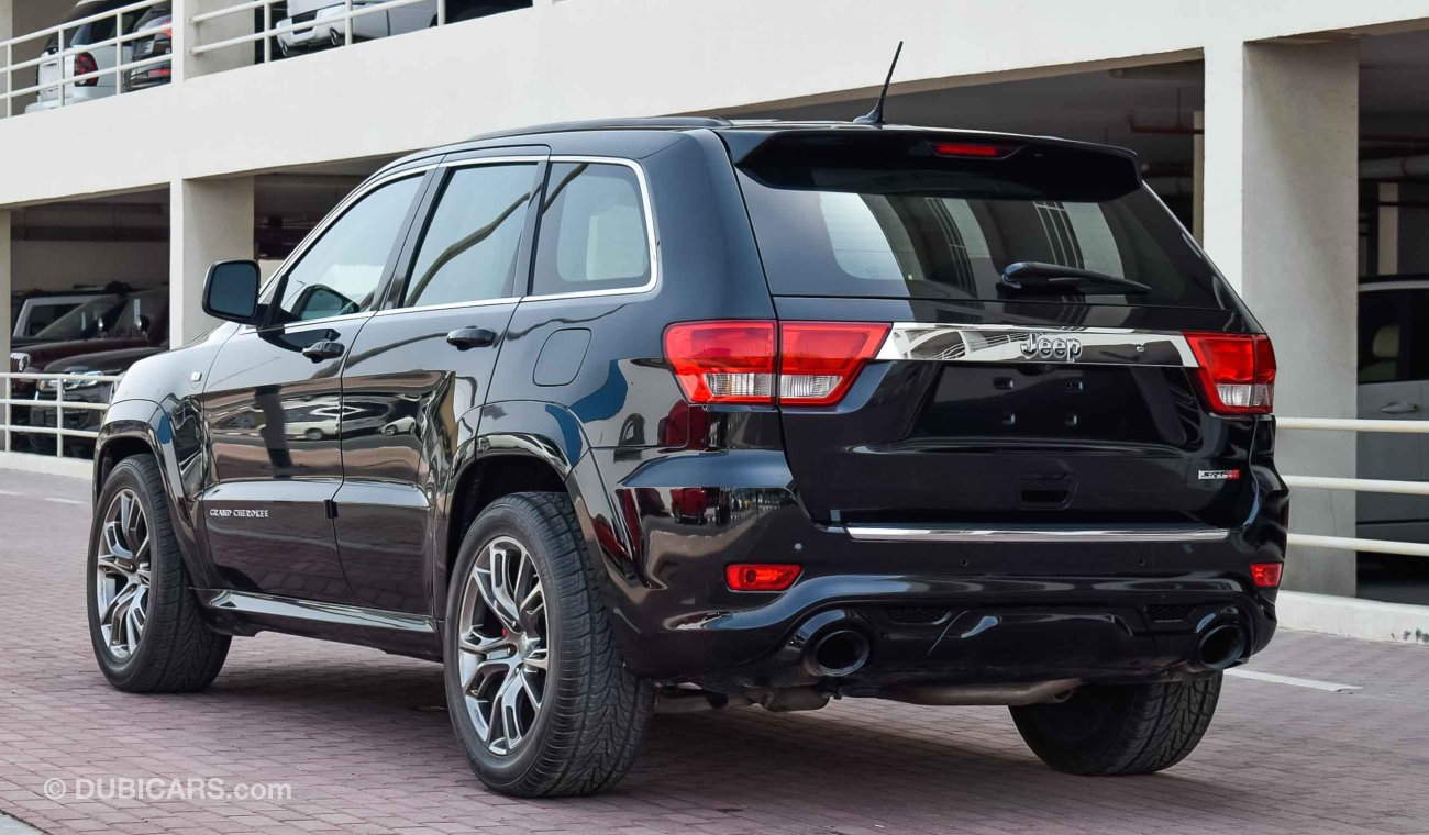 Jeep Grand Cherokee SRT 8