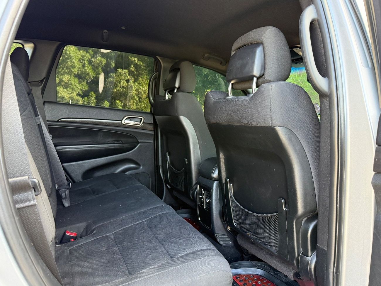 جيب جراند شيروكي Laredo 3.6L