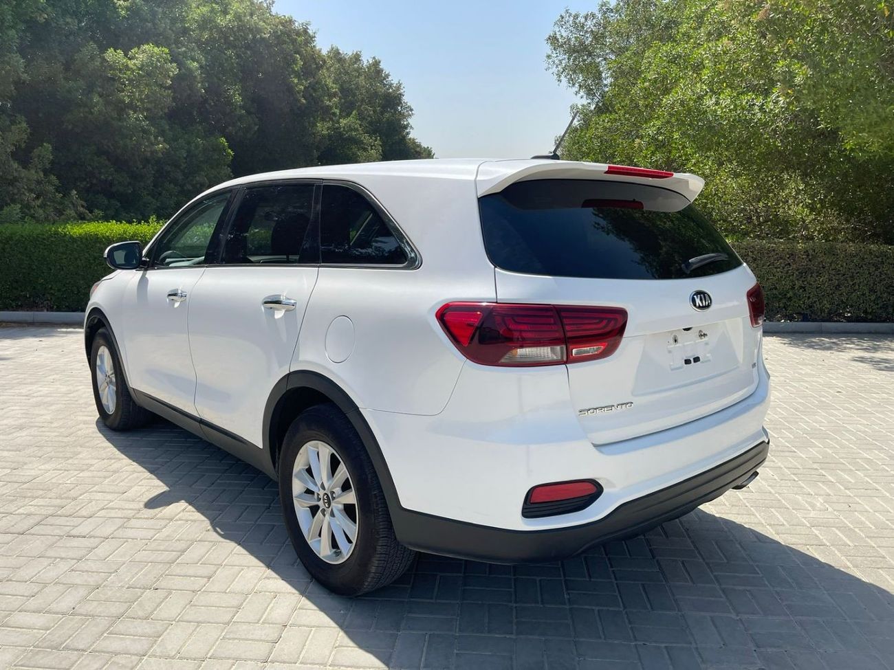 كيا سورينتو متوسط المواصفات