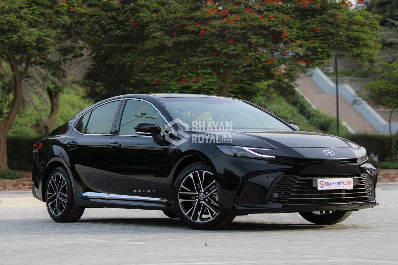 Toyota Camry LHD LE 2.5L HEV FWD AT WITH PANORAMIC SUNROOF 25MY