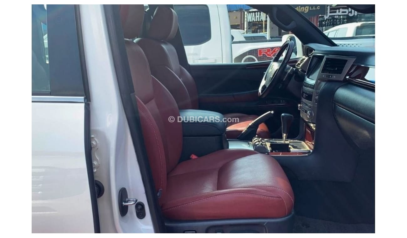 لكزس LX 570 سبورت بلاتينوم