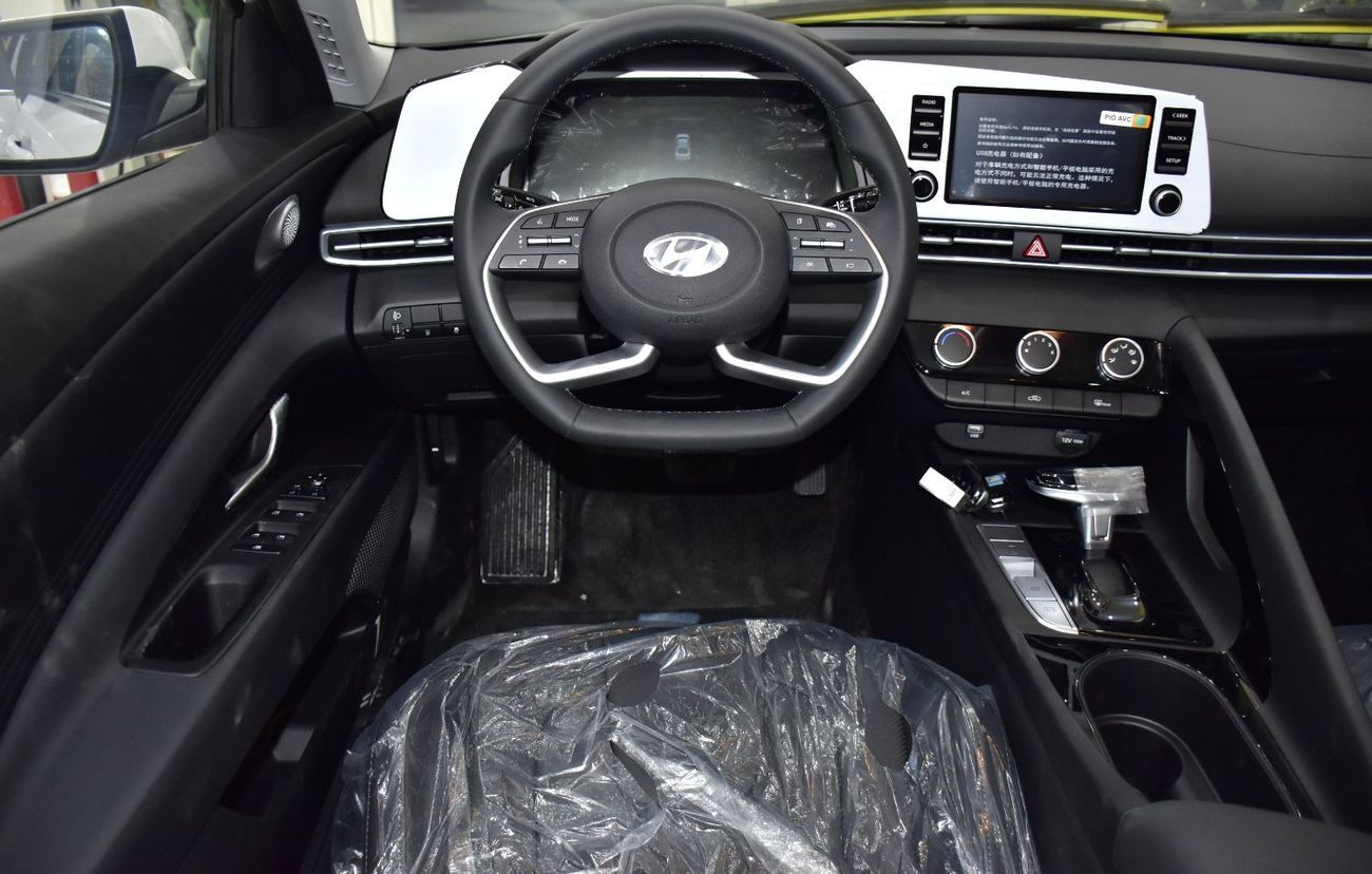 Hyundai Elantra EXCELLENT DEAL for our Hyundai Elantra ( 2025 Model ) in White Color Chinese Specs