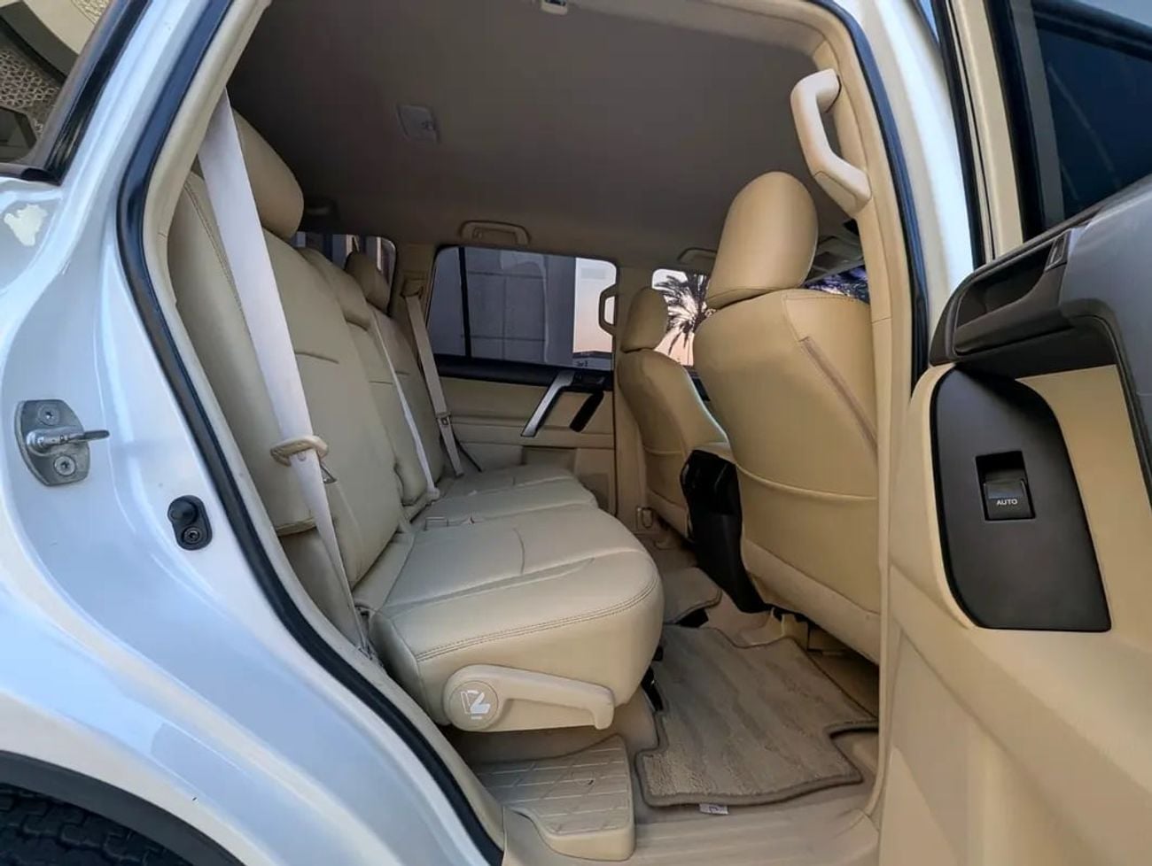 Toyota Prado EXR 2016 V4 GCC specs Excellent Condition