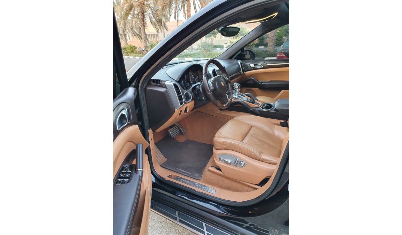 بورش كايان Porsche Cayenne 2012 turbo GCC