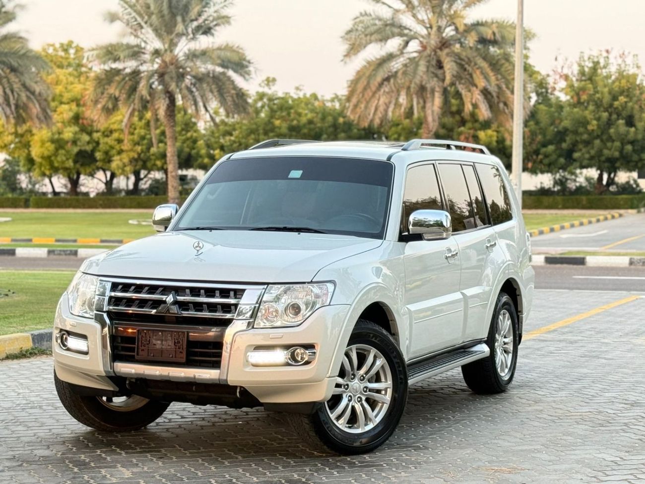 ميتسوبيشي باجيرو GLS Highline 3.8L (243 HP)