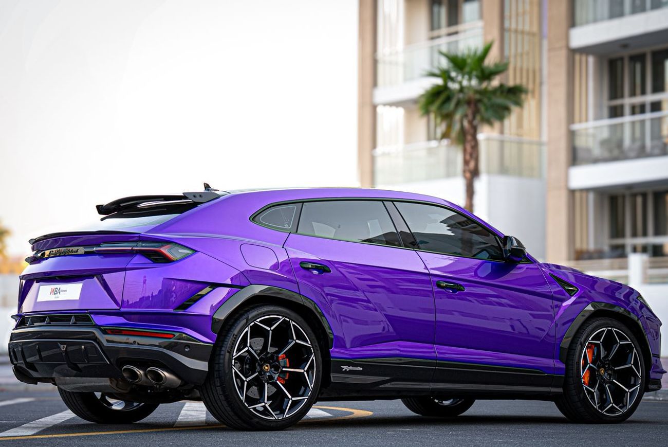 لامبورغيني اوروس 4.0T V8 Performante