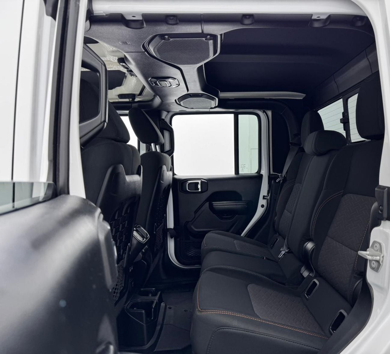 Jeep Gladiator Sand Runner 3.6L 2021 Jeep Gladiator Sand Runner, 2026 Jeep Warranty, Jeep Service History, GCC