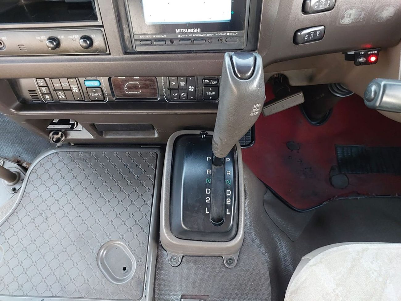 ميتسوبيشي روزا MITSUBISHI ROSA BUS RHD 2004 MODEL 4.2 L DIESEL AUTOMATIC(PM00674)