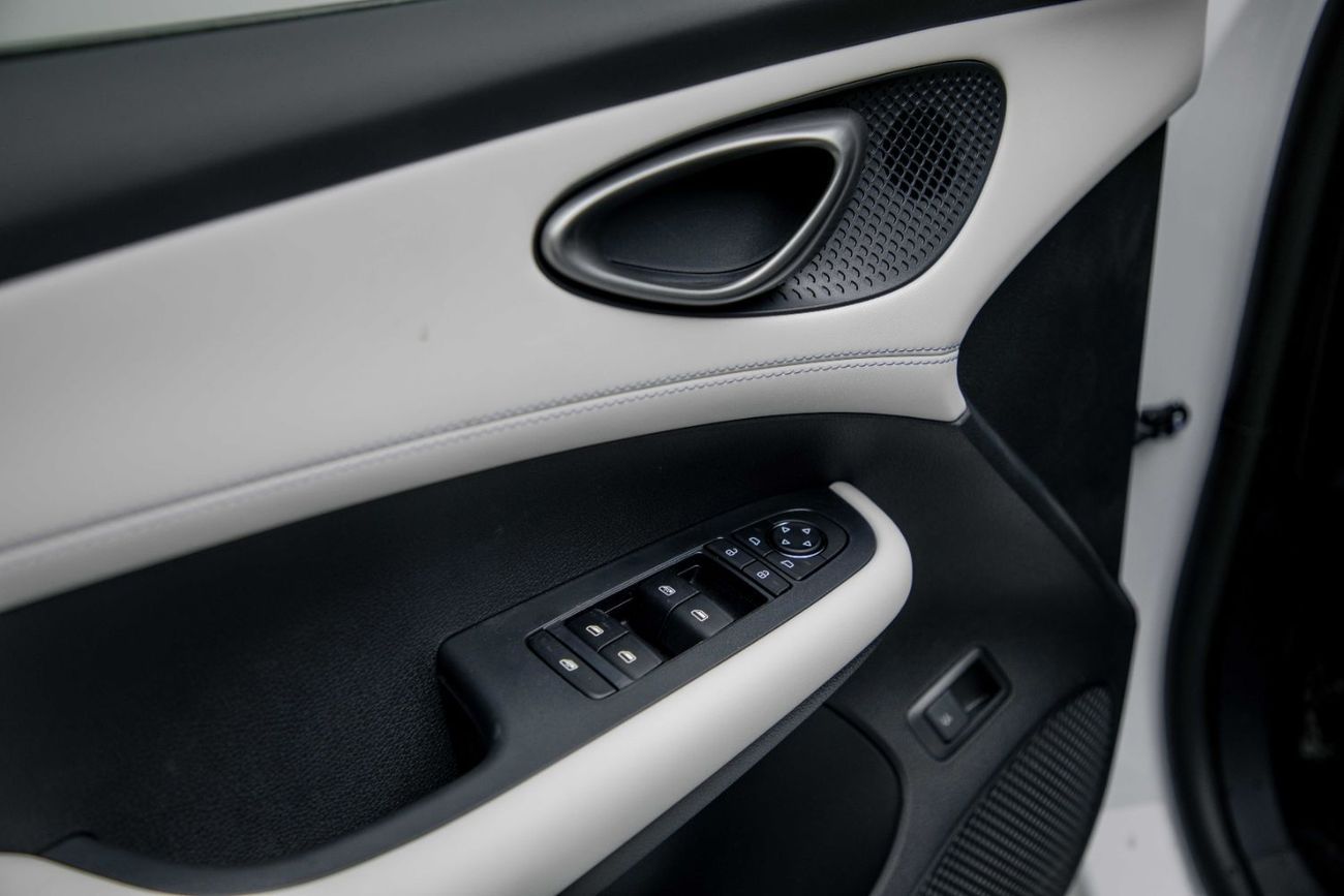 BYD Seal 05 DM-i ID Luxury 1.5L- White Inside Grey | Export Only