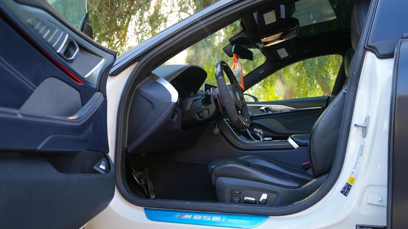 بي أم دبليو M850i