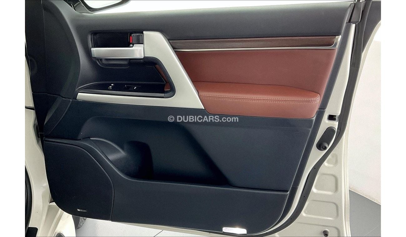 Toyota Land Cruiser VXR