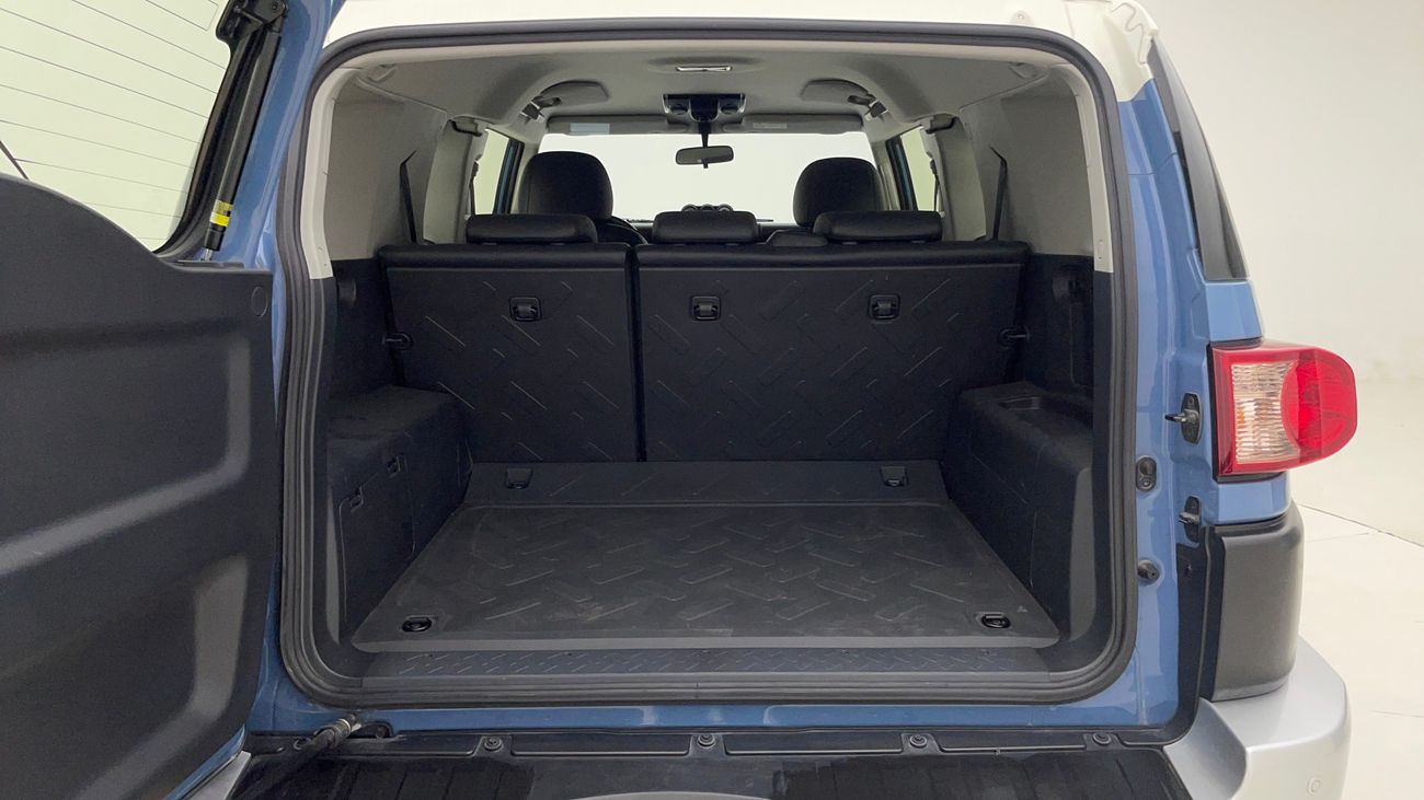 Toyota FJ Cruiser GXR 4 | Zero Down Payment | Home Test Drive